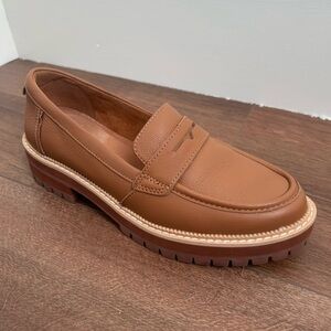 TOMS Women’s Tan Loafers